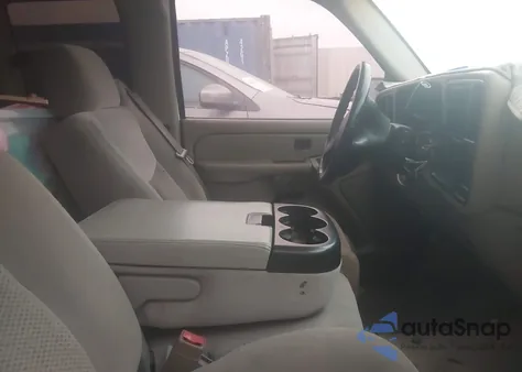 2003 Chevrolet Silverado 1500 Ls from USA, damaged, VIN 2GCEC19V431404946